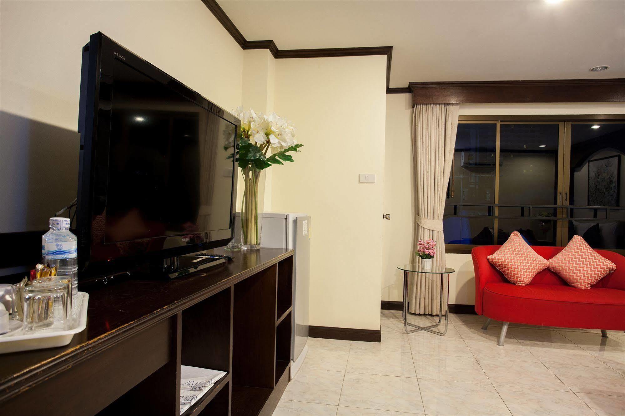 Hotel @ White Patong Zewnętrze zdjęcie