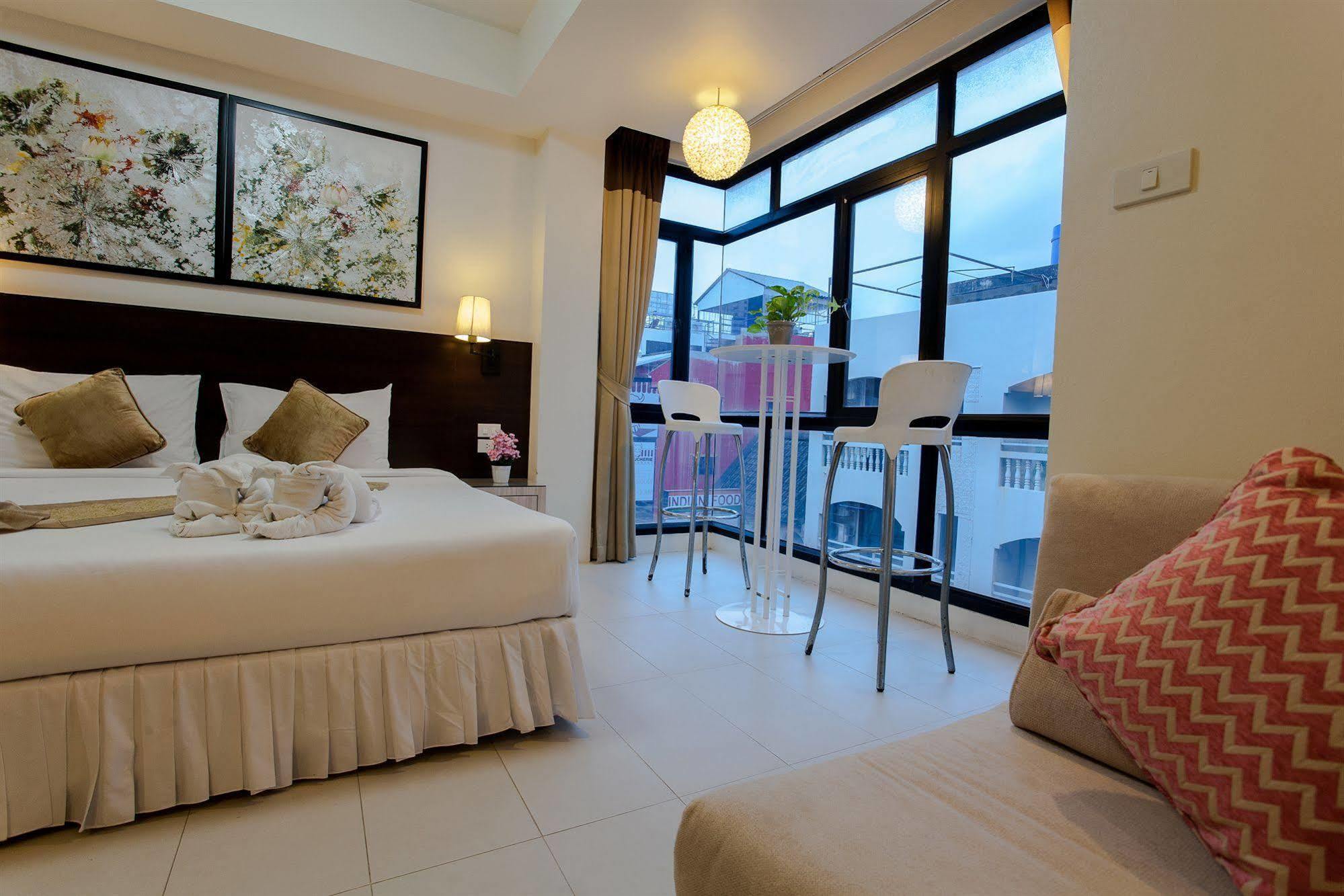 Hotel @ White Patong Zewnętrze zdjęcie