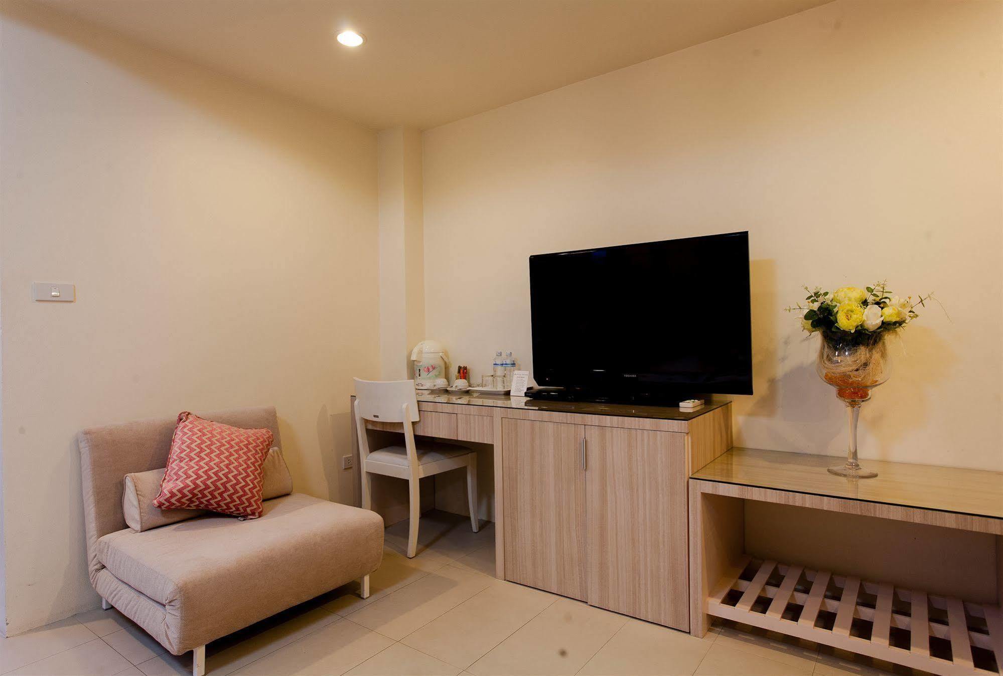 Hotel @ White Patong Zewnętrze zdjęcie